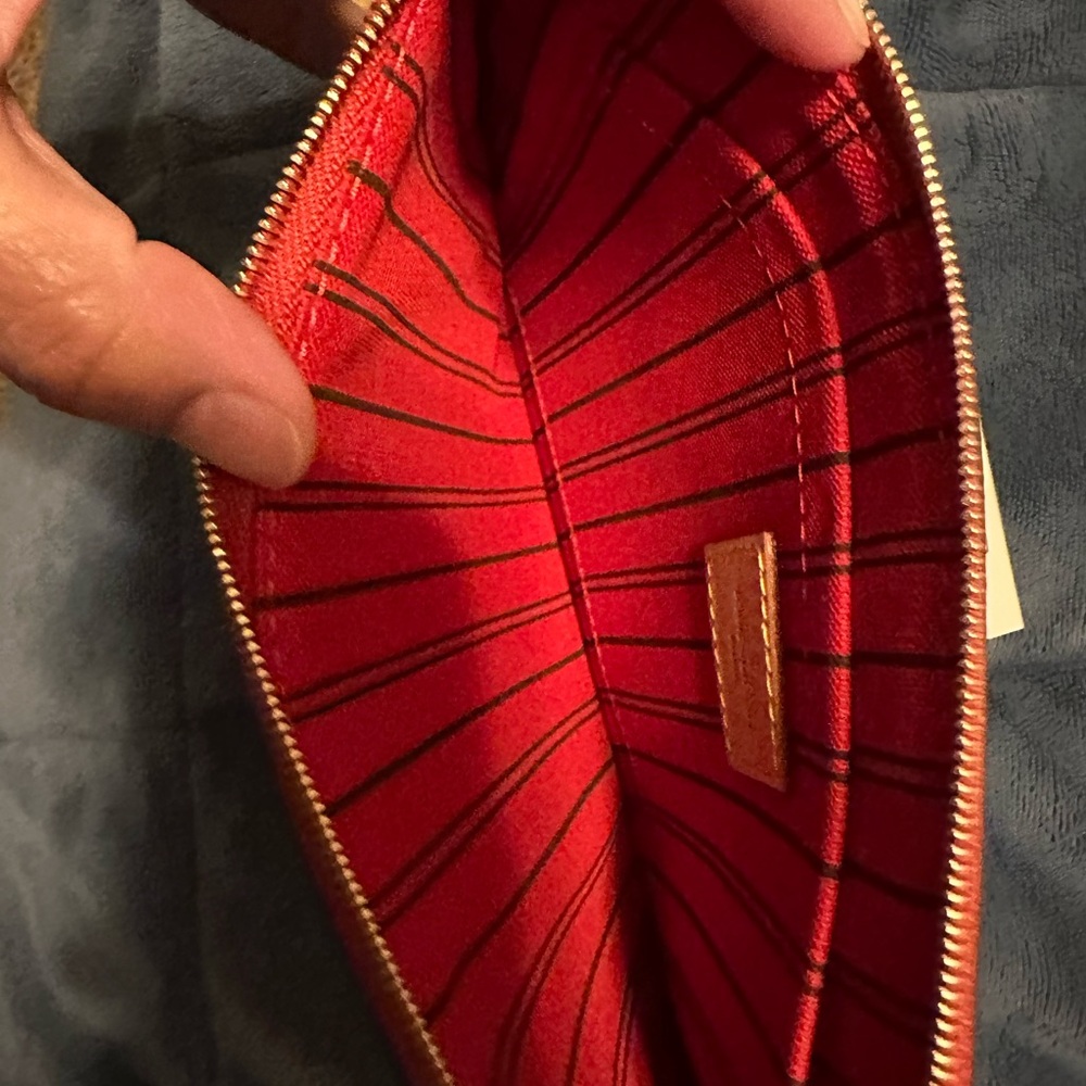 LV Wristlet - Picture 8 of 10